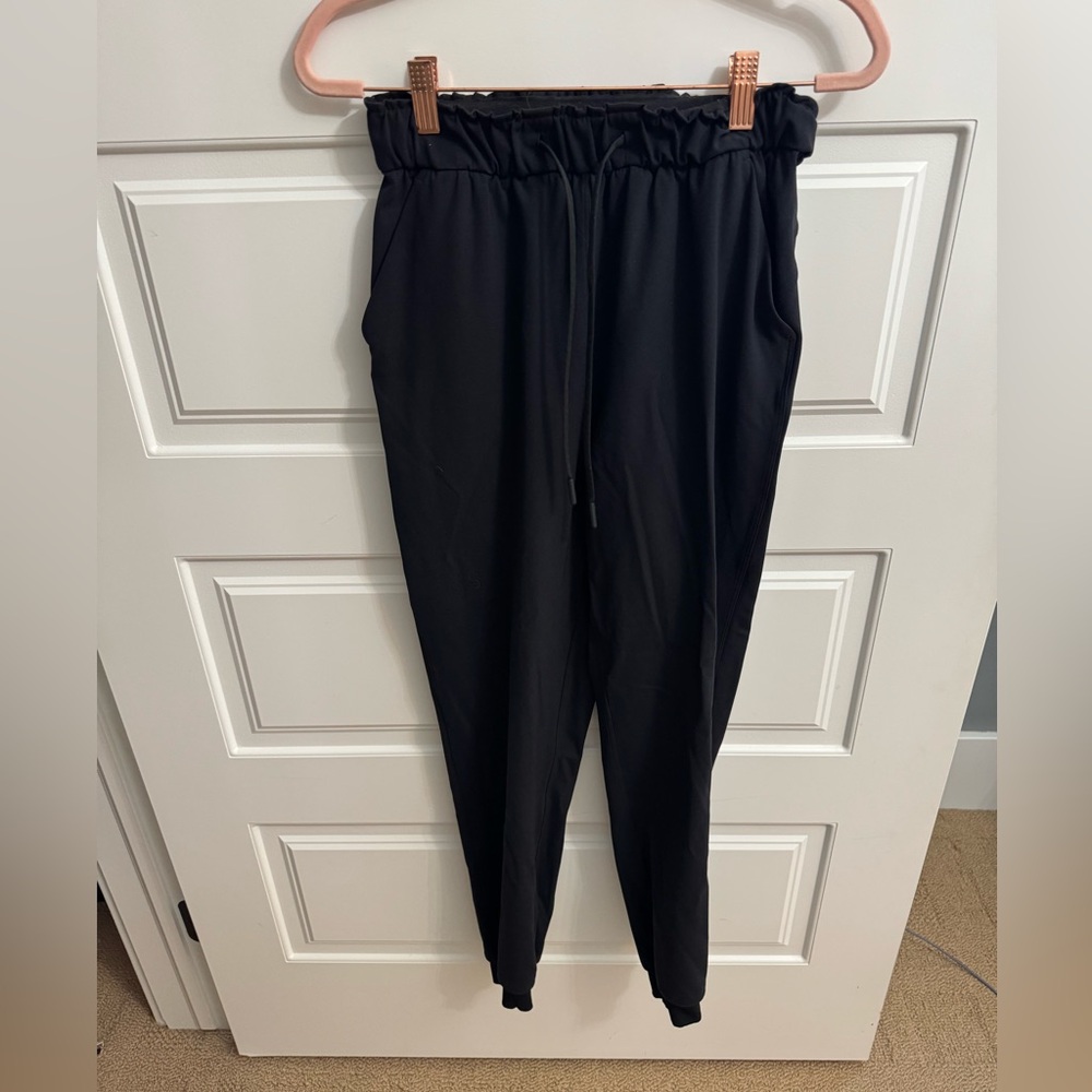 Black Joggers - Lululemon